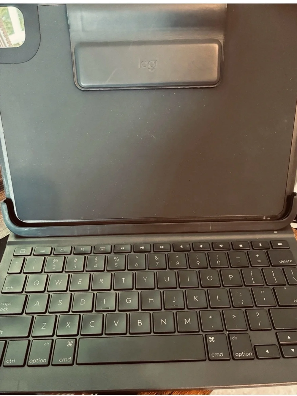 Logitech Bluetooth Keyboard Case for 11